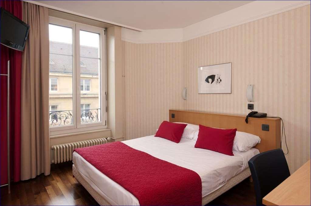 Hotel Alpes & Lac Neuchâtel Szoba fotó