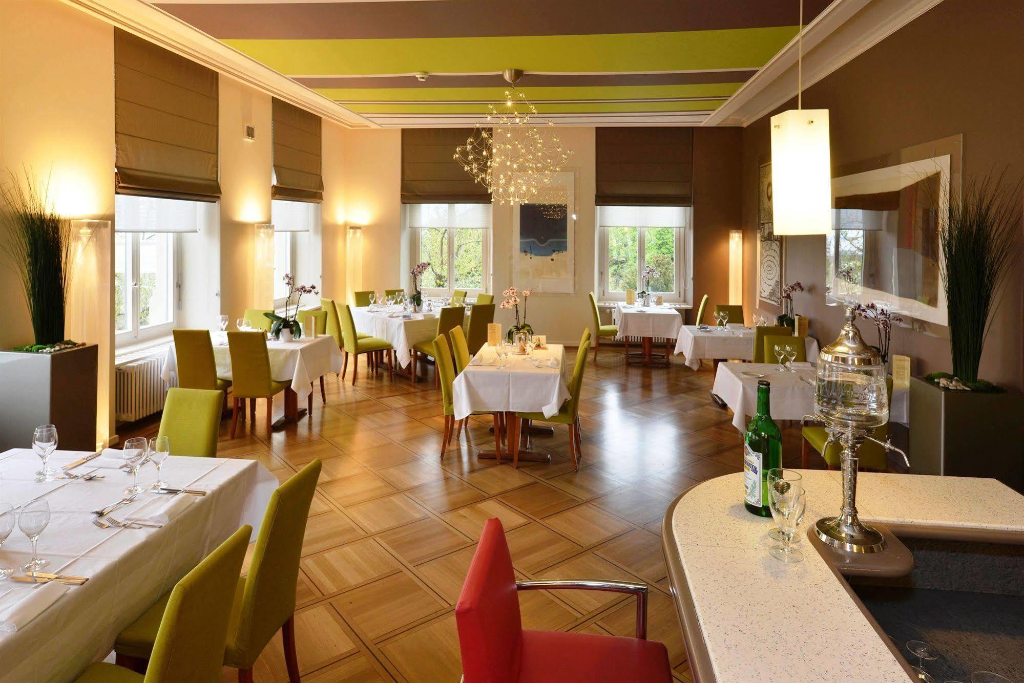 Hotel Alpes & Lac Neuchâtel Kültér fotó
